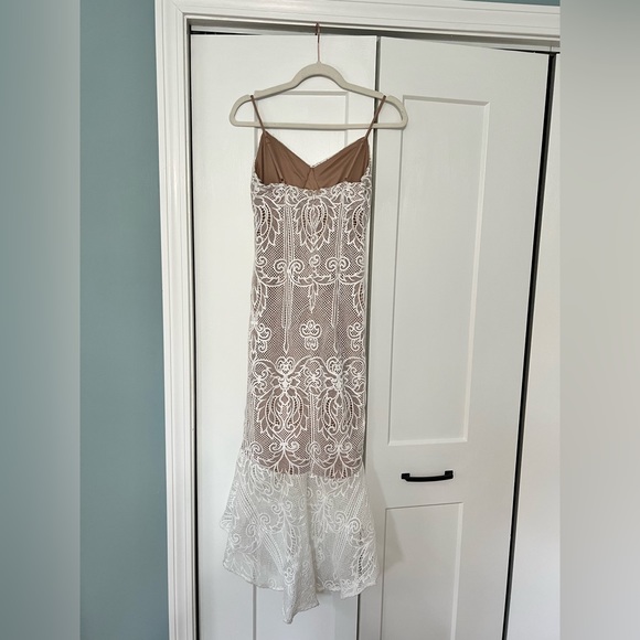 White, trumpet style dress, size small from Windsor - Picture 4 of 7